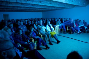 Återigen efter närmare 40 fick glasbrukets konferenslokal besök av brukspersonal i mängder. Härligt!